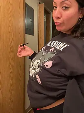 Snapshot of BustiBunny69 chatting on 02-07-25, 03:45 BustiBunny69 online show from 02-07-25, 03:45