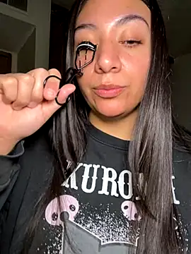 Snapshot of BustiBunny69 chatting on 11-18-25, 02:50 BustiBunny69 online show from 11-18-25, 02:50