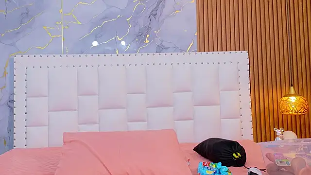 Snapshot of naughty_ebonyy chatting on 09-24-25, 02:59 naughty ebonyy online show from 09-24-25, 02:59