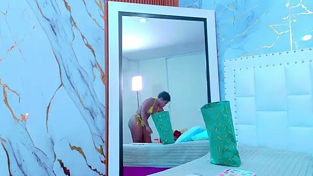 Snapshot of naughty_ebonyy chatting on 10-12-25, 07:35 naughty ebonyy online show from 10-12-25, 07:35