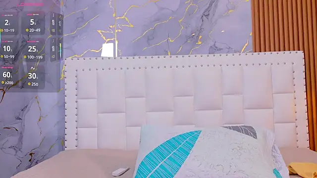 Snapshot of naughty_ebonyy chatting on 11-20-25, 02:45 naughty ebonyy online show from 11-20-25, 02:45