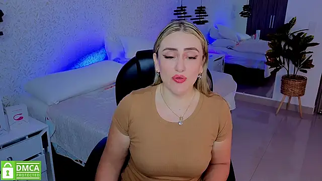 Snapshot of ELA_PS chatting on 10-17-25, 12:08 ELA PS online show from 10-17-25, 12:08