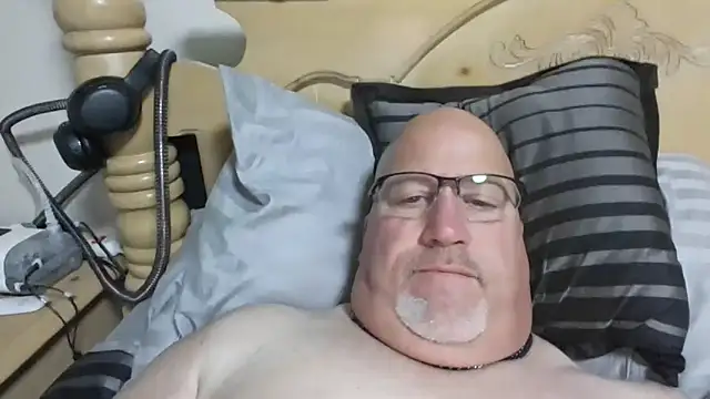 Bigbear0563 online show from 10-27-25, 05:55