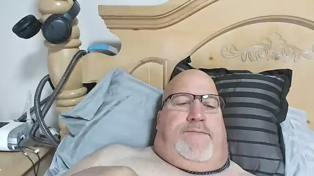 Bigbear0563 online show from 11-18-25, 05:17