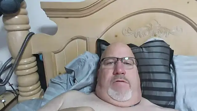 Bigbear0563 online show from 12-01-25, 06:18