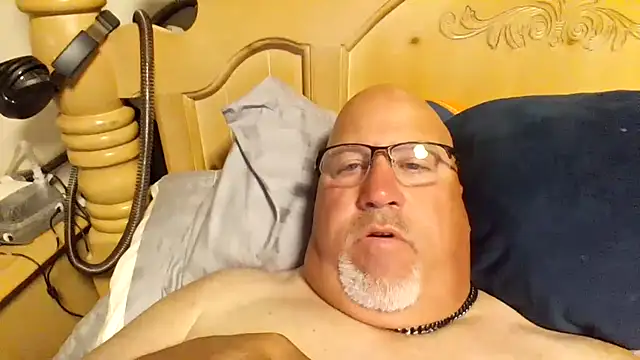 Snapshot of Bigbear0563 chatting on 06-15-26, 06:04 Bigbear0563 online show from 06-15-26, 06:04