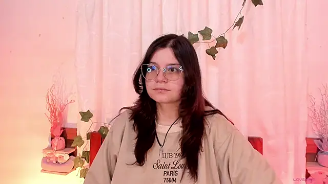 Snapshot of Mey_moon chatting on 02-12-25, 07:24 Mey moon online show from 02-12-25, 07:24