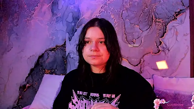 Snapshot of Mey_moon chatting on 11-20-25, 11:26 Mey moon online show from 11-20-25, 11:26