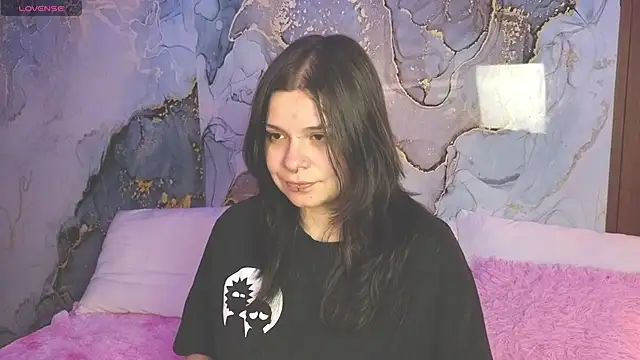Snapshot of Mey_moon chatting on 06-18-26, 03:18 Mey moon online show from 06-18-26, 03:18
