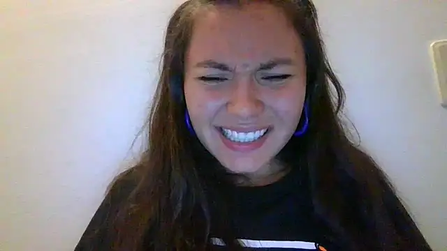 Snapshot of _andygirl chatting on 01-10-25, 05:05  andygirl online show from 01-10-25, 05:05