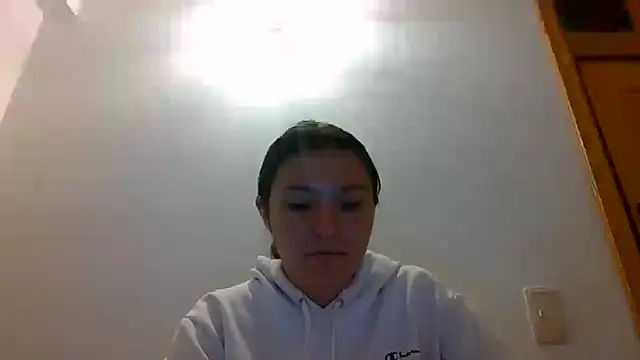 Snapshot of _andygirl chatting on 01-17-25, 04:06  andygirl online show from 01-17-25, 04:06