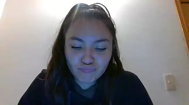 Snapshot of _andygirl chatting on 02-27-25, 06:18  andygirl online show from 02-27-25, 06:18
