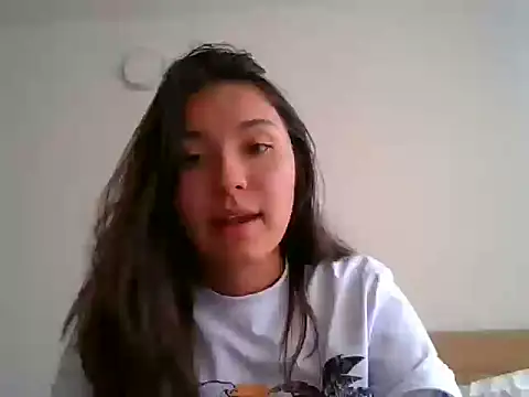 Snapshot of _andygirl chatting on 10-05-25, 09:02  andygirl online show from 10-05-25, 09:02
