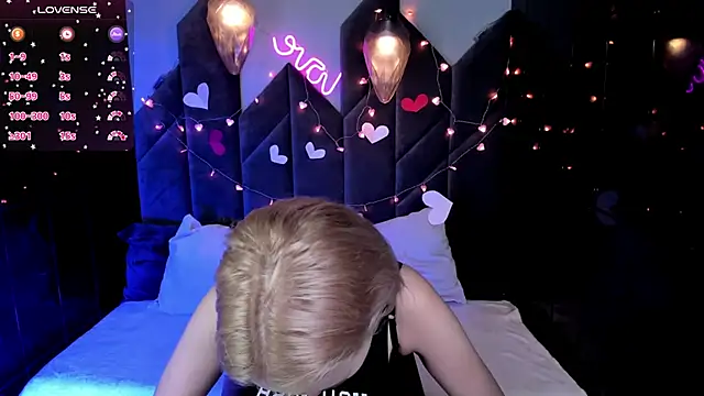 Snapshot of StephanieSweety chatting on 02-13-25, 02:09 StephanieSweety online show from 02-13-25, 02:09