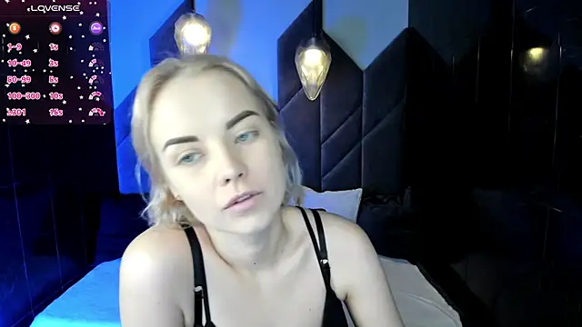 Snapshot of StephanieSweety chatting on 02-24-25, 01:53 StephanieSweety online show from 02-24-25, 01:53