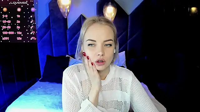 Snapshot of StephanieSweety chatting on 02-27-25, 07:15 StephanieSweety online show from 02-27-25, 07:15