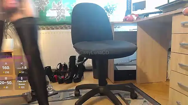 SissyLunaCD online show from 01-27-25, 08:40