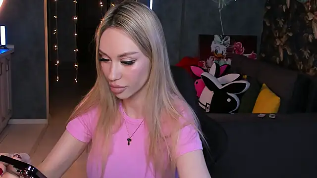 Blckmirrorr online show from 03-18-25, 09:21