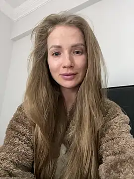 Snapshot of Miya_Nika chatting on 01-18-25, 04:26 Miya Nika online show from 01-18-25, 04:26