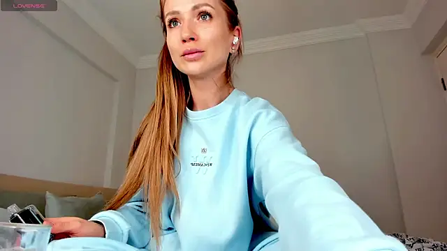 Snapshot of Miya_Nika chatting on 01-30-25, 07:48 Miya Nika online show from 01-30-25, 07:48