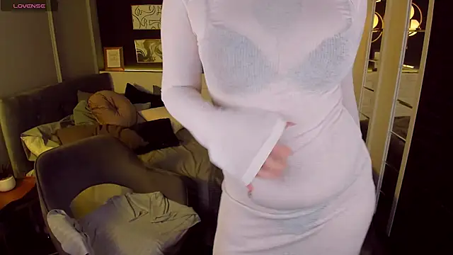 Snapshot of Mayayammy chatting on 01-02-25, 09:00 Mayayammy online show from 01-02-25, 09:00