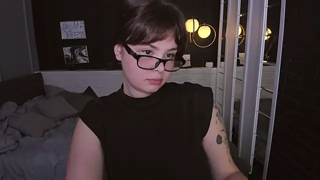 Mayayammy online show from 10-20-25, 02:17