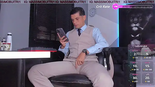 Snapshot of massimo_g chatting on 10-23-25, 09:35 massimo g online show from 10-23-25, 09:35