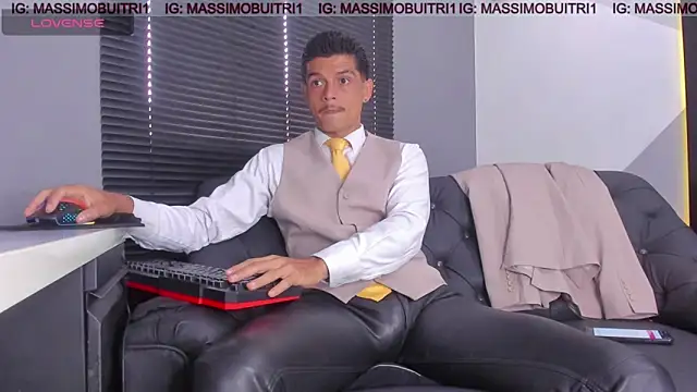 Snapshot of massimo_g chatting on 04-29-26, 02:21 massimo g online show from 04-29-26, 02:21