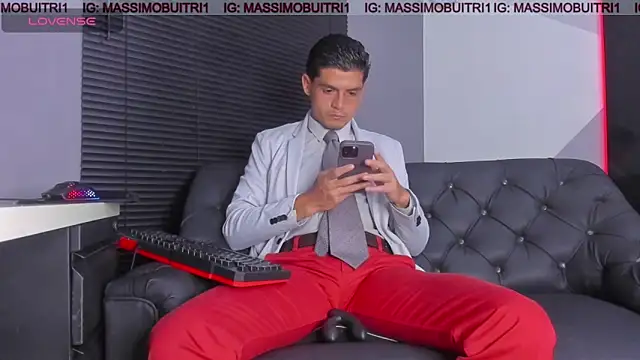 Snapshot of massimo_g chatting on 05-07-26, 11:54 massimo g online show from 05-07-26, 11:54