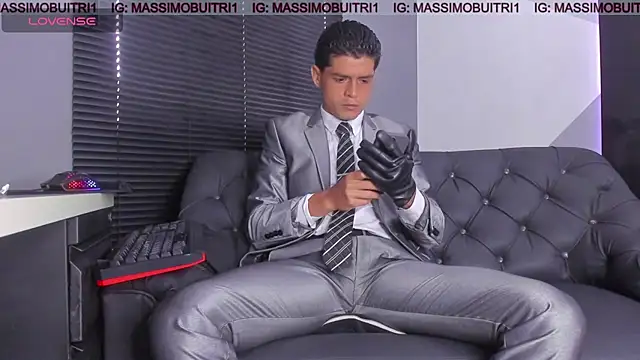 Snapshot of massimo_g chatting on 05-09-26, 12:32 massimo g online show from 05-09-26, 12:32