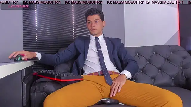 Snapshot of massimo_g chatting on 05-14-26, 01:51 massimo g online show from 05-14-26, 01:51
