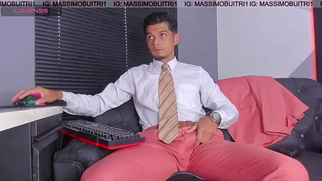 Snapshot of massimo_g chatting on 06-06-26, 11:59 massimo g online show from 06-06-26, 11:59