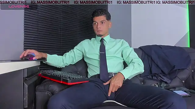 Snapshot of massimo_g chatting on 06-10-26, 12:11 massimo g online show from 06-10-26, 12:11