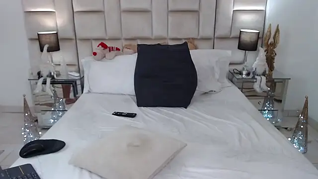 Snapshot of JesicaTaylorxx chatting on 12-12-24, 09:26 JesicaTaylorxx online show from 12-12-24, 09:26