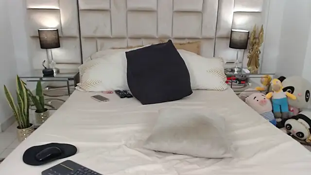 Snapshot of JesicaTaylorxx chatting on 01-28-25, 12:22 JesicaTaylorxx online show from 01-28-25, 12:22