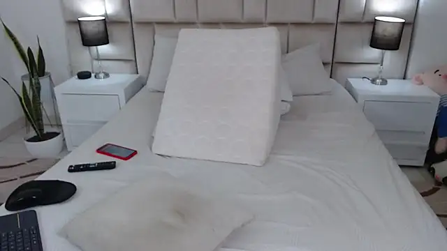 Snapshot of JesicaTaylorxx chatting on 09-21-25, 07:26 JesicaTaylorxx online show from 09-21-25, 07:26