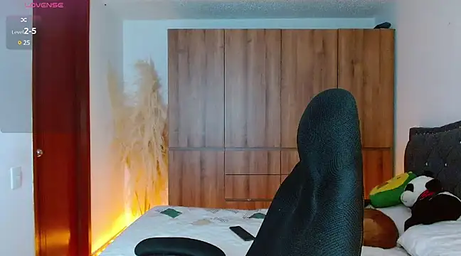 mathew vidal1 online show from 12-05-24, 05:59