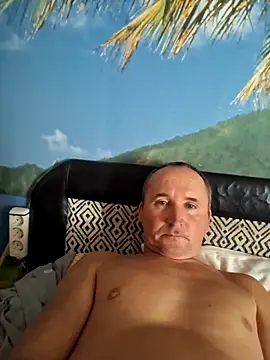 Snapshot of BlondeMisi chatting on 10-11-25, 12:04 BlondeMisi online show from 10-11-25, 12:04