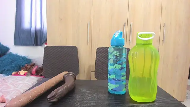 andreita trujillos online show from 10-04-25, 01:53