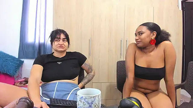 andreita trujillos online show from 10-07-25, 02:25