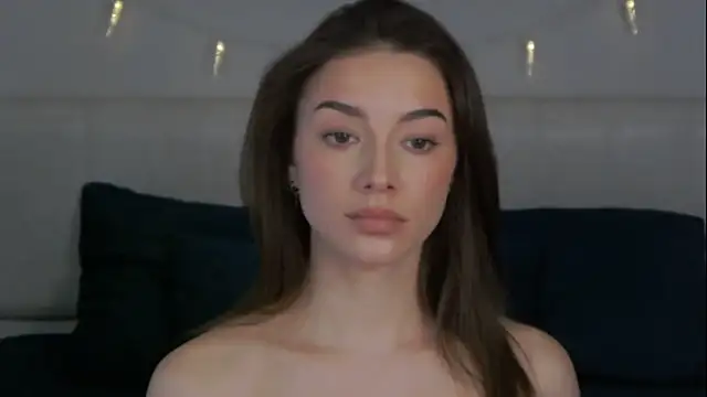 sinthiaroze online show from 12-21-24, 06:12