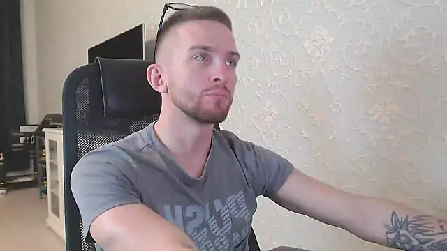 Snapshot of Marselle_Laker chatting on 12-24-24, 10:22 Marselle Laker online show from 12-24-24, 10:22