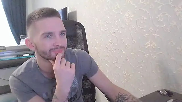 Snapshot of Marselle_Laker chatting on 02-06-25, 12:59 Marselle Laker online show from 02-06-25, 12:59