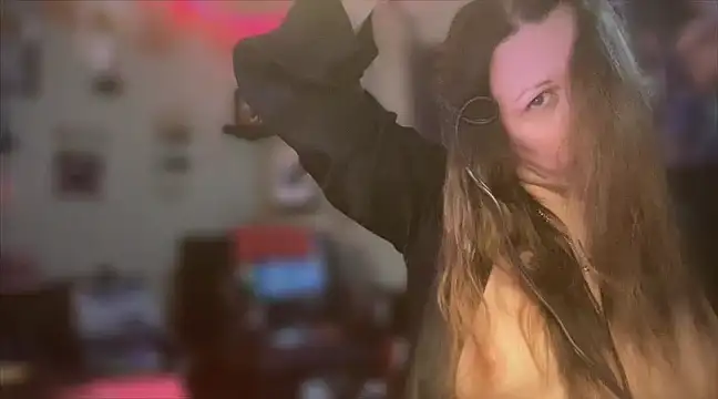 spunlikecottoncandy online show from 02-18-25, 04:48