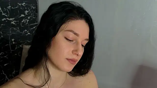 Snapshot of moniqque chatting on 01-09-25, 08:34 moniqque online show from 01-09-25, 08:34