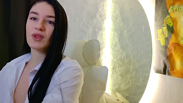 Snapshot of moniqque chatting on 10-20-25, 04:46 moniqque online show from 10-20-25, 04:46