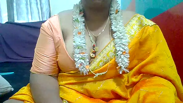 Snapshot of archanatelugu9 chatting on 09-21-25, 04:36 archanatelugu9 online show from 09-21-25, 04:36