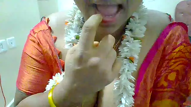 Snapshot of archanatelugu9 chatting on 10-19-25, 08:31 archanatelugu9 online show from 10-19-25, 08:31