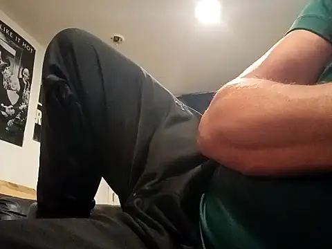 Snapshot of JRock69nKzoo chatting on 10-21-25, 02:01 JRock69nKzoo online show from 10-21-25, 02:01