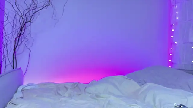 lina stones online show from 04-25-26, 02:58